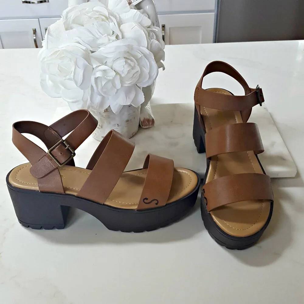 NEW! SODA Account LUG SOLE Platform SANDAL SZ 9